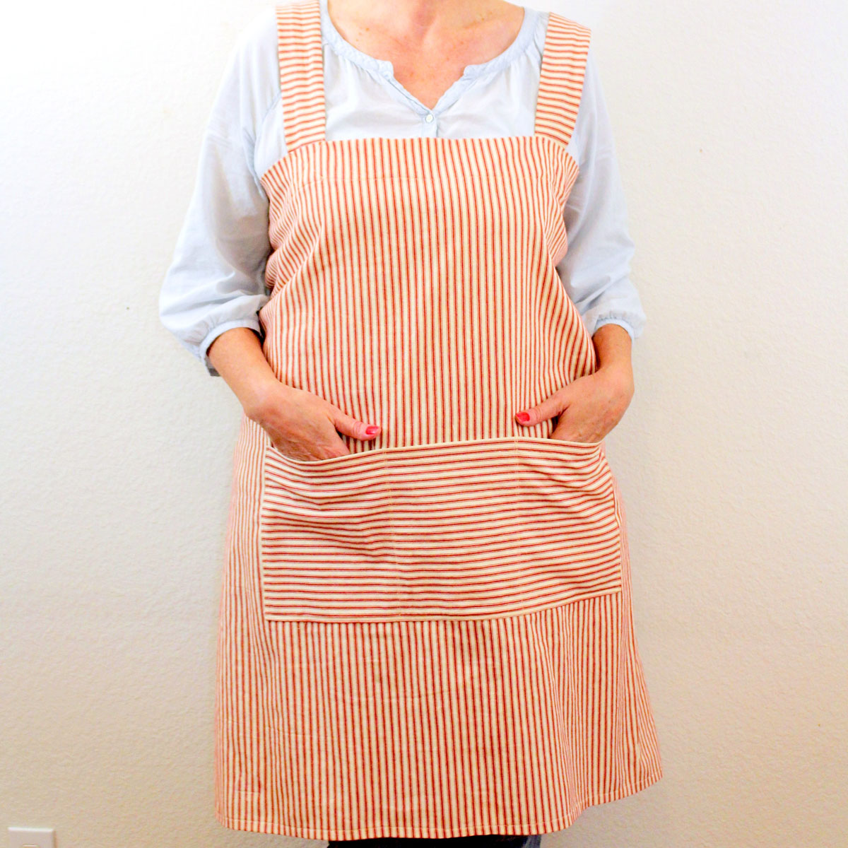 Red Pinafore Apron with pocket 2