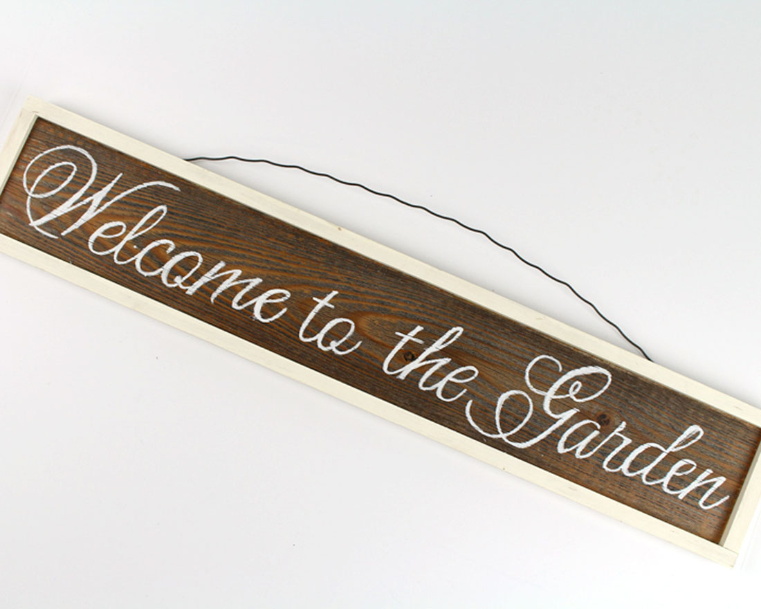 WttG plain white frame angle