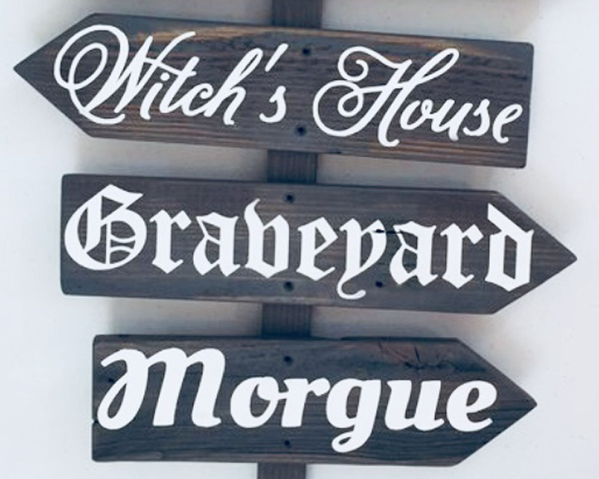 halloween sign post – bottom signs